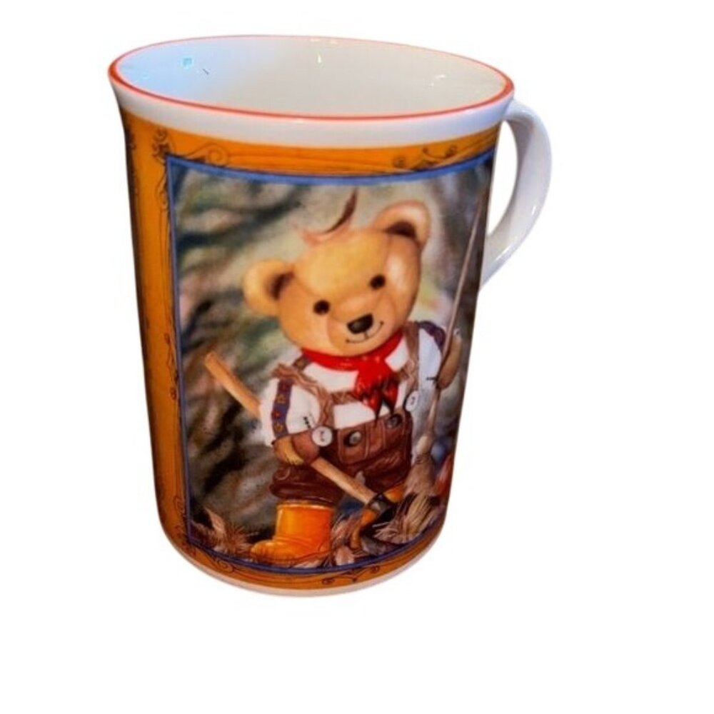 Crown Trent Fine Bone China Teddy Bear Mug